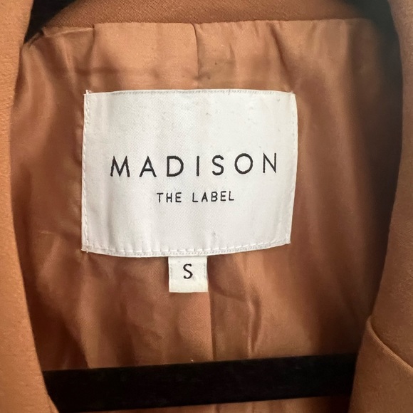 Worn Once - doesn’t fit - gorgeous caramel Color with gold buttons - Picture 3 of 3